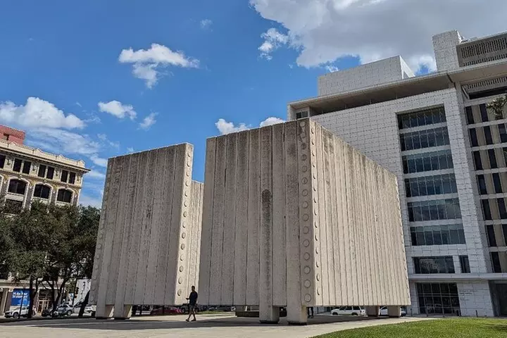 JFK Assassination Tour with Rooming House and Sixth Floor Museum