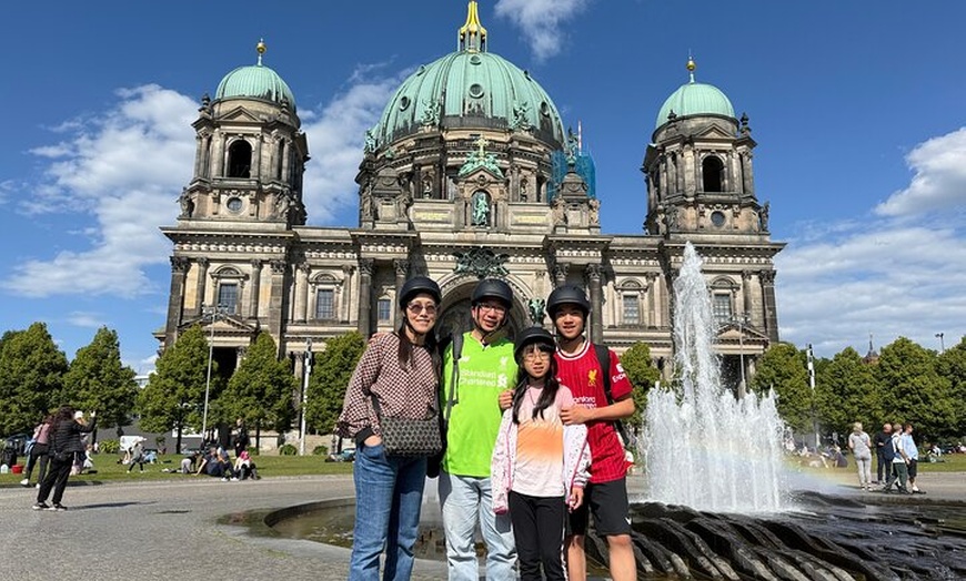 Image 3: Berlin : Einzigarte Segway Tour - Zeitreise durch die Hauptstadt