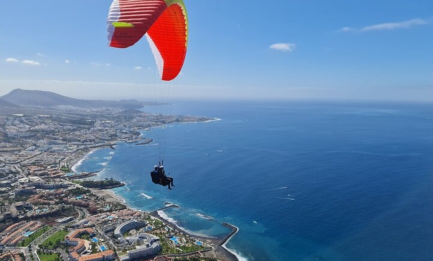 Image 2: Parapente en Costa Adeje, el mejor vuelo biplaza en Tenerife