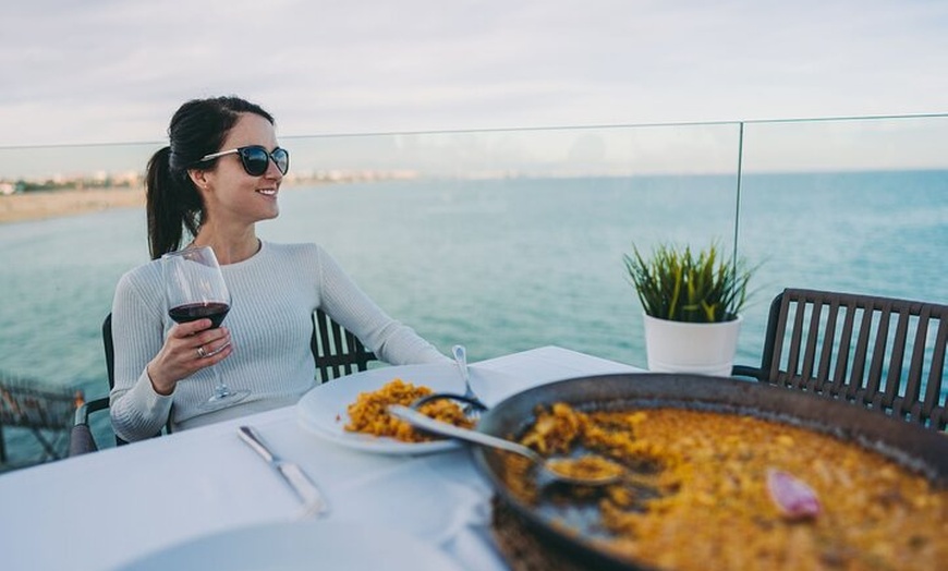 Image 14: Visita guiada de 7 días en Sevilla, Granada y Barcelona desde Madrid