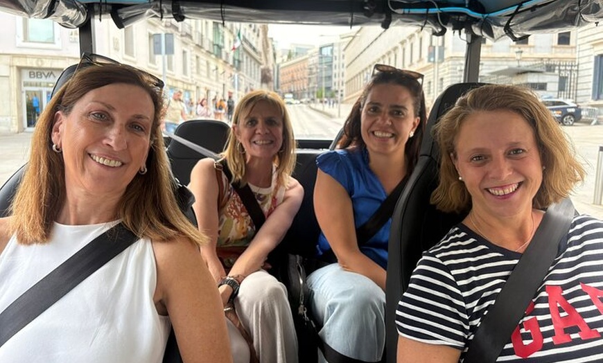 Image 8: Tour Privado con Tuk Tuk Zero: Bernabéu y Milla de Oro. 1h 15min