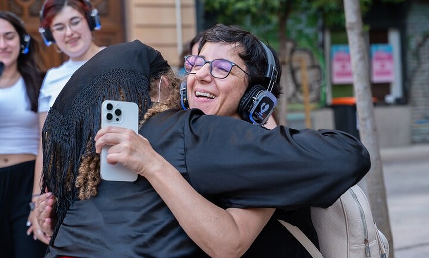 Image 14: Tour a pie por Madrid : Inmersivo con actores | City Voice