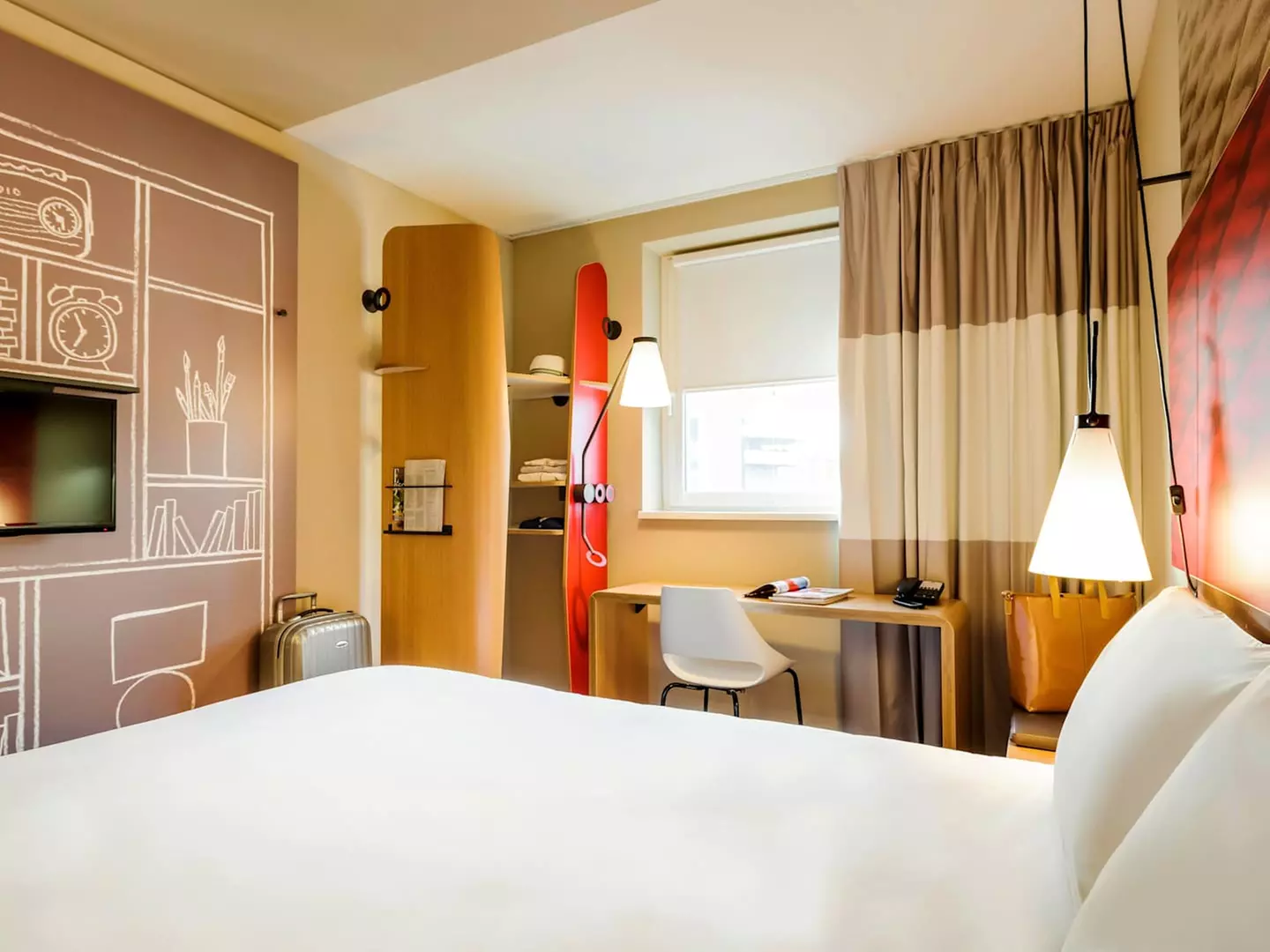 ✈ SCHLESWIG-HOLSTEIN | Hamburg - ibis Hamburg City Hotel 3*, 2 nocy...