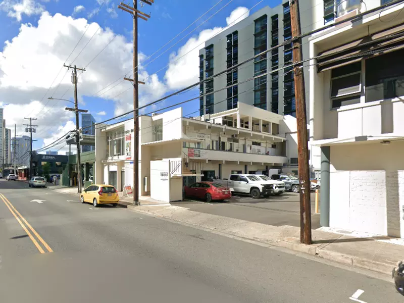 Parking at Piikoi Parkway Lot