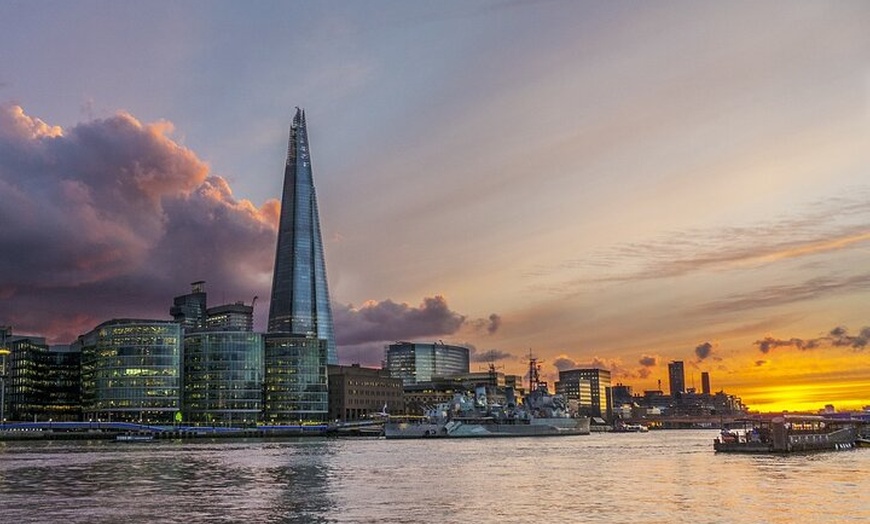 Image 7: London by Night: Luxurious Panoramic Private Tour