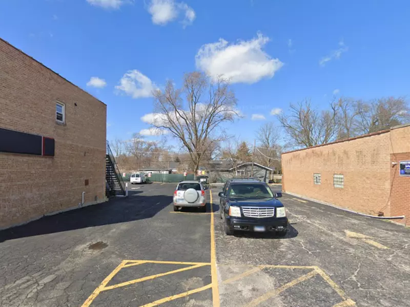 Parking at 330 St. Charles Rd. Lot - P5333