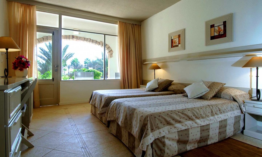 Image 3: ✈ ILE DE SAL | Santa Maria - Hotel Morabeza 4*, 5 nuit - Bord de mer