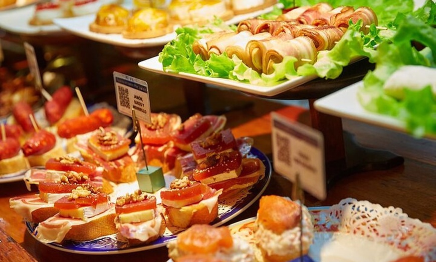 Image 3: Tour en bicicleta eléctrica con degustación de pintxos