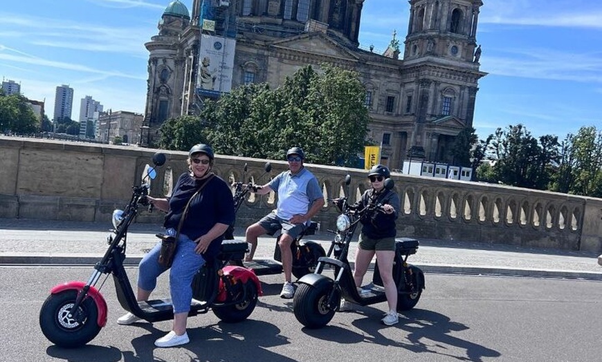 Image 6: Fahrt durch München auf gemeinsamer Rollertour