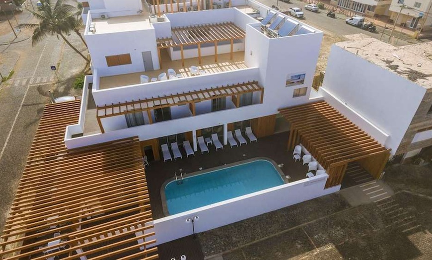 Image 8: ✈ ILE DE SAL | Santa Maria - Hotel Da Luz 3*, 5 nuit - Piscine exté...