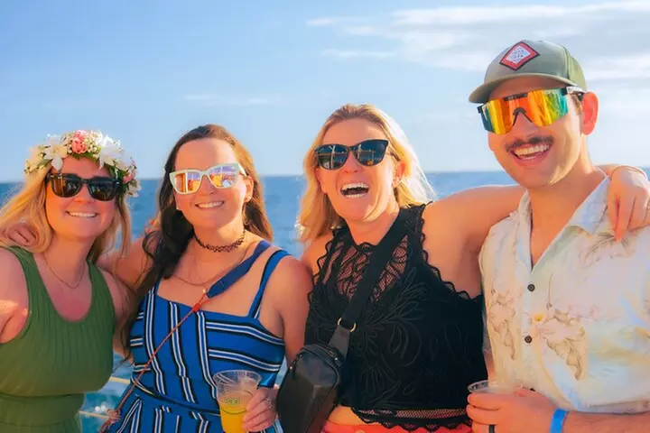 South Shore Open Sail from Kewalo Harbor Including Drinks