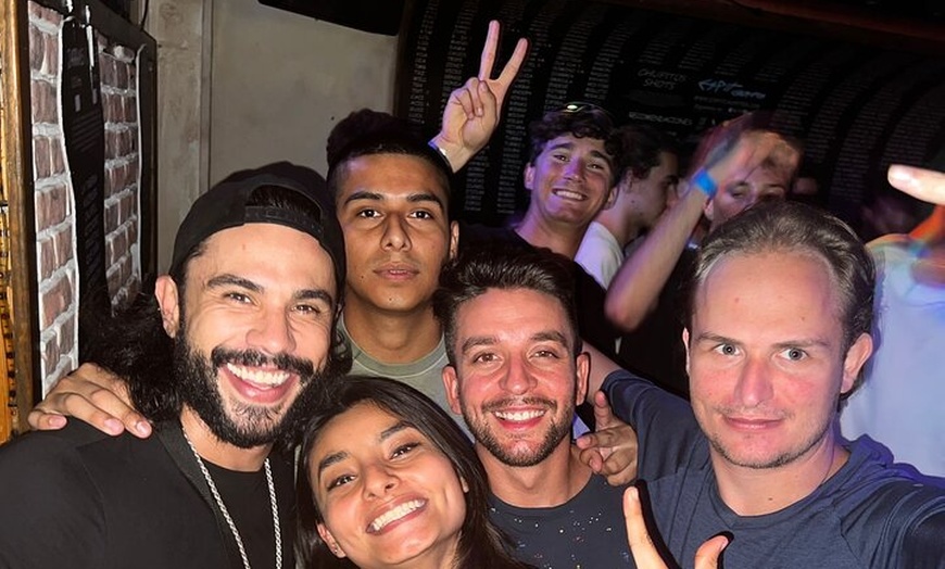 Image 22: Pubcrawl de Halloween en Madrid – Barra libre, chupitos y entrada V...