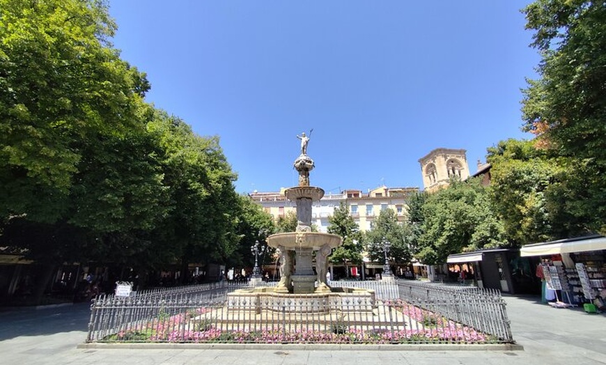 Image 9: Tour a pie por Granada - La forma ideal de descubrir la ciudad