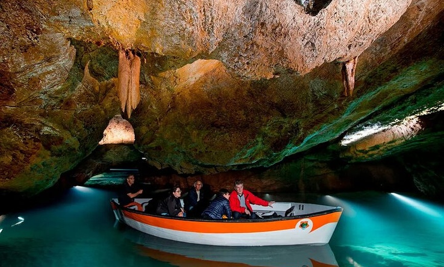 Image 8: Desde Valencia Paseo en Barca por las Cuevas de Sant Josep.