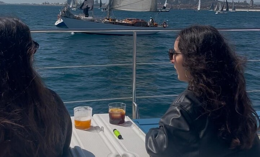 Image 3: Vermut en Catamarán Una Experiencia Gastronómica en Barcelona