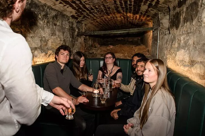 90min Underground Whisky Tasting in Edinburgh's Old Town