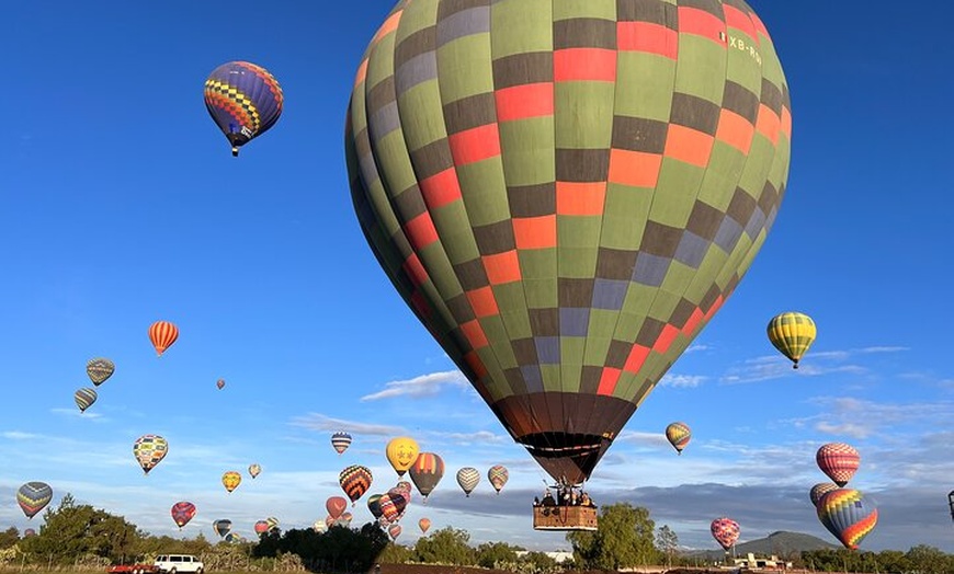 Image 5: Balloon Flight in Pyramids from CDMX with Private Transport