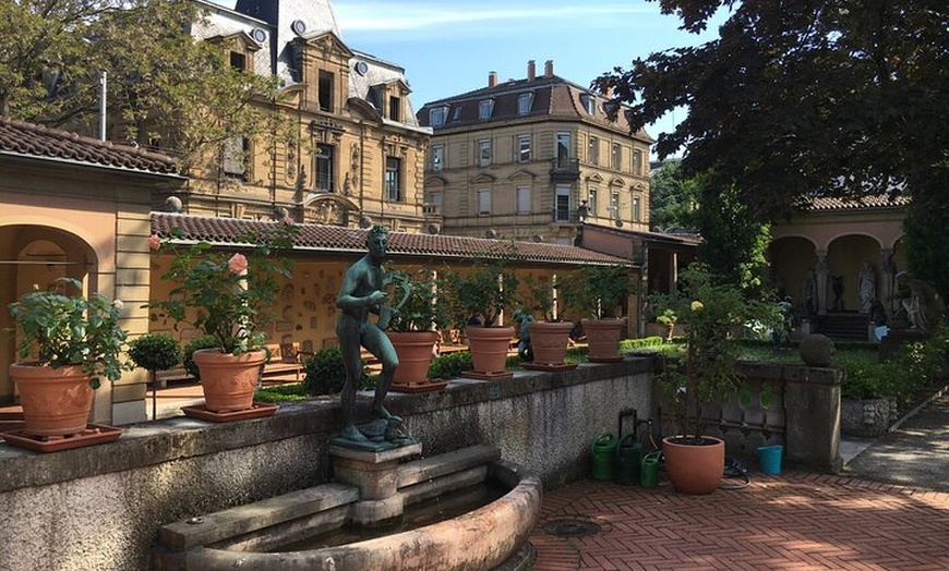 Image 10: Private Stuttgart Stadtrundfahrt mit lizenziertem Fortgeschrittener...