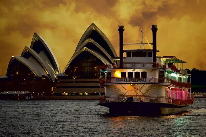 Sydney CABARET Dinner Cruise - Image 6