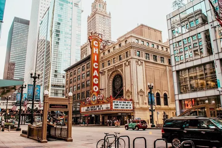 Chicago Downtown Walking Tour & Lake Michigan Cruise Tickets