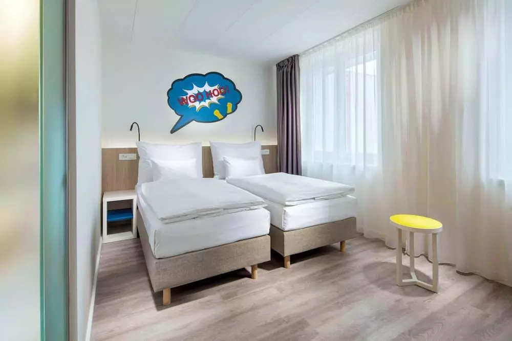 ✈ REPUBLIKA CZESKA | Praga - Comfort Hotel Prague City East 3*, 2 n...