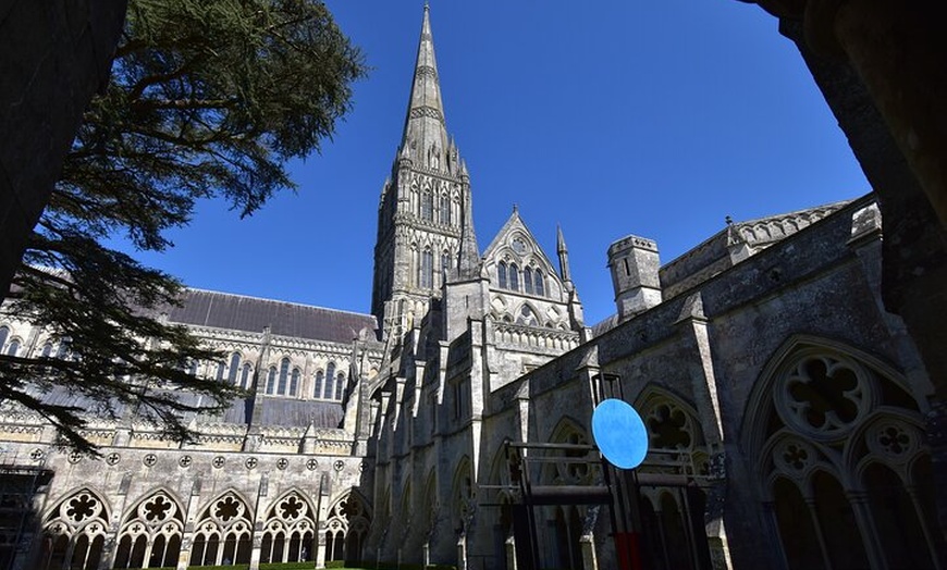 Image 7: Private Taxi Tour to Stonehenge and Sailsbury