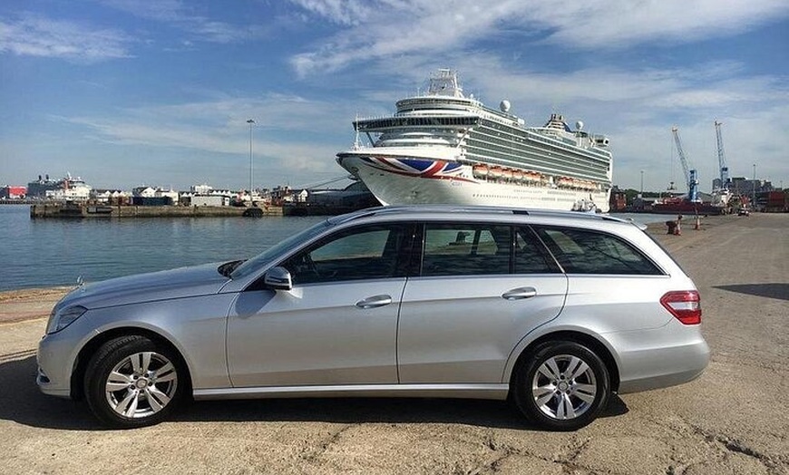 Image 2: Private Luxury Transfer Between London and Southampton