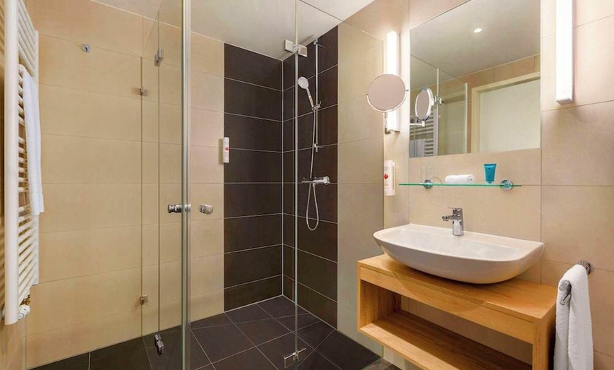 Image 2: ✈ DEUTSCHLAND | München - Wyndham Garden Munich Messe 4*, 2 Nächte ...