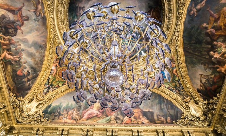 Image 7: Visite de Versailles en petit groupe au départ des jardins du châte...