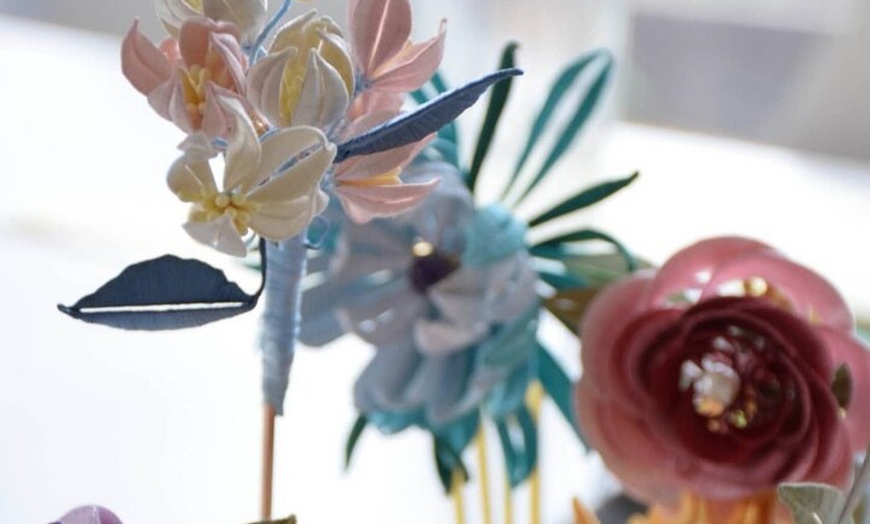 Image 2: ChanHua(Wreath flower) Workshop