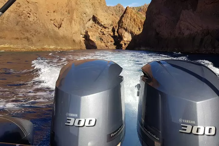 Au départ de Porto(Fr) Scandola Girolata Capo-Rosso