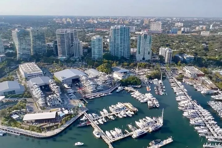 Miami Helicopter Tour: Best Sightseeing Adventure in Miami
