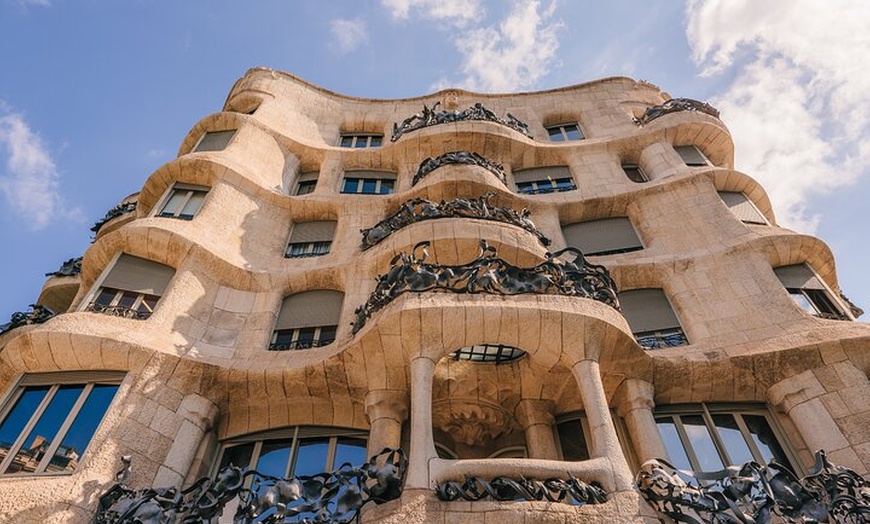 Image 13: Tour a pie en helicóptero, velero y casco antiguo de Barcelona
