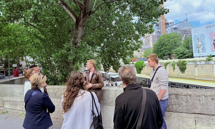Image 2: Visite guidée de la cathédrale Notre-Dame de Paris