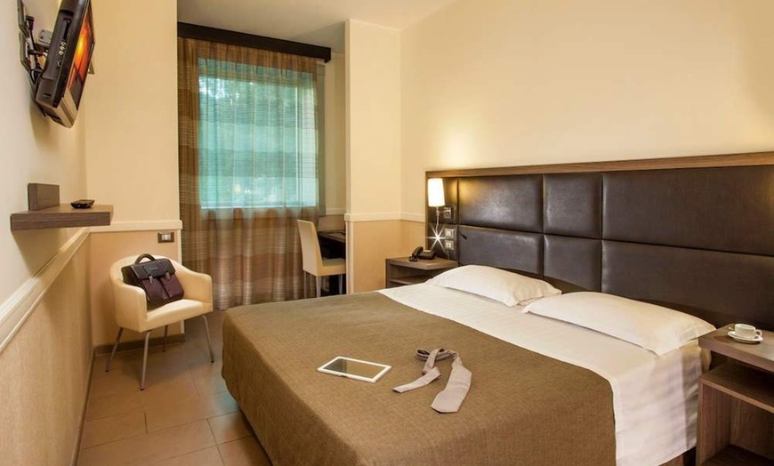 Image 1: ✈ WŁOCHY | Rzym - Hotel Artis 4* - Turystyka poznawcza