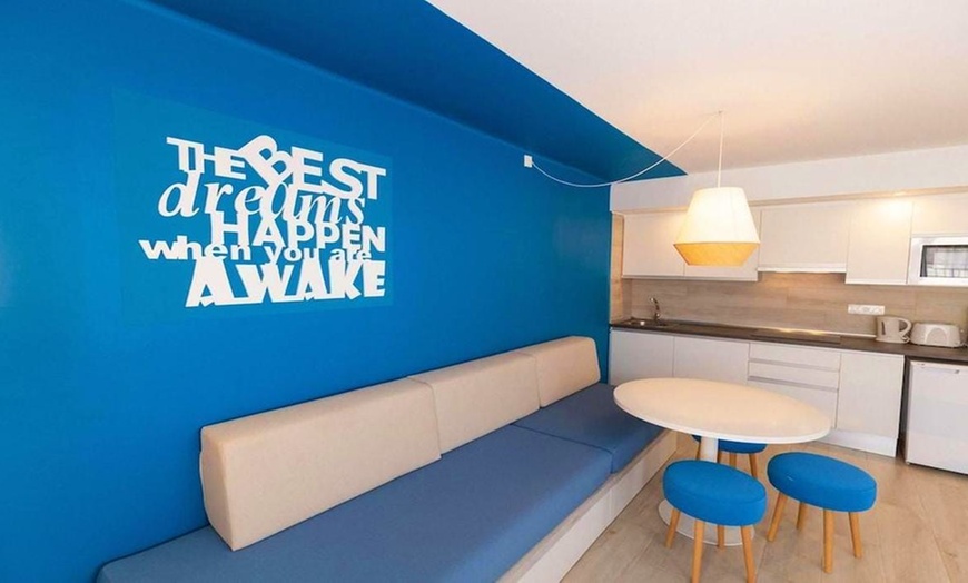 Image 9: ✈ LANZAROTE | Puerto del Carmen - R2 Bahía Kontiki Beach Apartments...