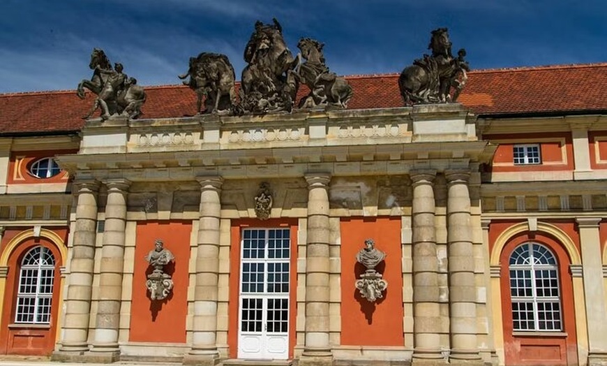 Image 7: Potsdamer Rundgang mit Schlosseingang