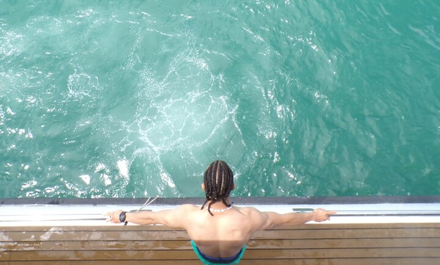 Image 9: Excursión con comida y baño en catamarán desde Valencia Boramar