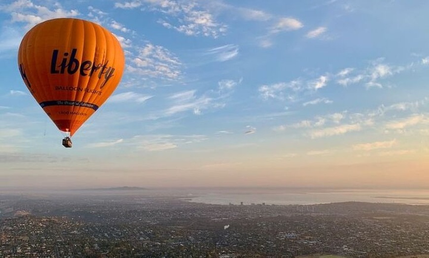 Image 2: Hot Air Balloon Flights Geelong (The Great Ocean) + Breakfast