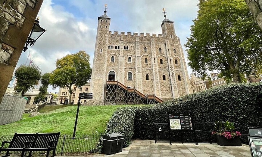 Image 5: Private Tour: The Iconic Tower of London