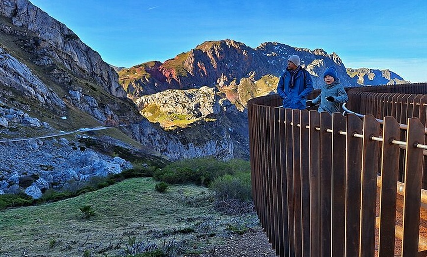 Image 6: Reserva de la Biosfera de Somiedo y sus Pueblos - desde Oviedo