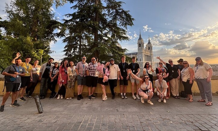 Image 3: Madrid Misterios Leyendas Terror y Más