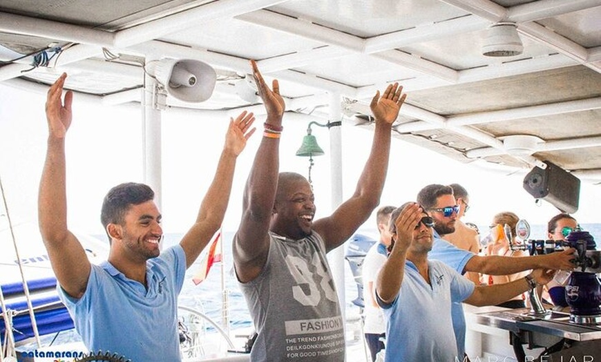 Image 13: Puesta de Sol desde LLoret de Mar con Dj y bebidas