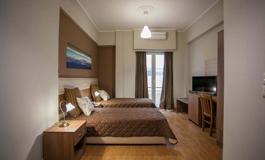 Image 2: ✈ ATENY I OKOLICE | Ateny - Ambrosia Suites 4* - City break