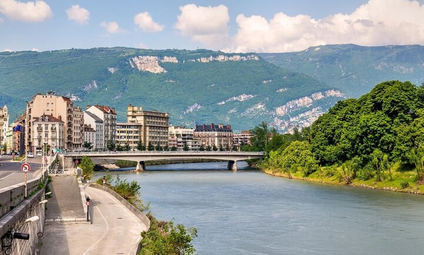 Image 12: Explorez Grenoble en 60 minutes avec un Local