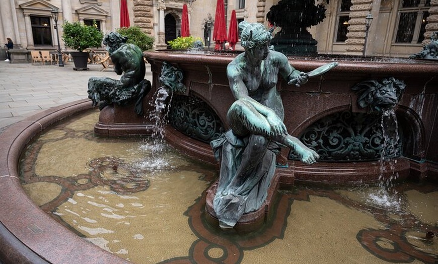 Image 5: Hamburg Historische Altstadt und 2. Weltkrieg Rundgang in Kleingruppe