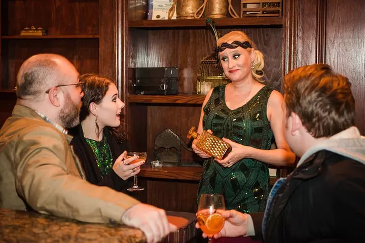 Haunted Chicago Booze and Boos Ghost Walking Tour