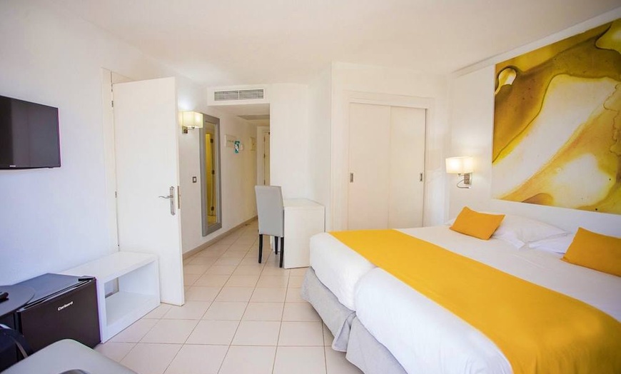 Image 23: ✈ GRAN CANARIA | Playa del Ingles - Hotel Servatur Waikiki 3* - Śni...