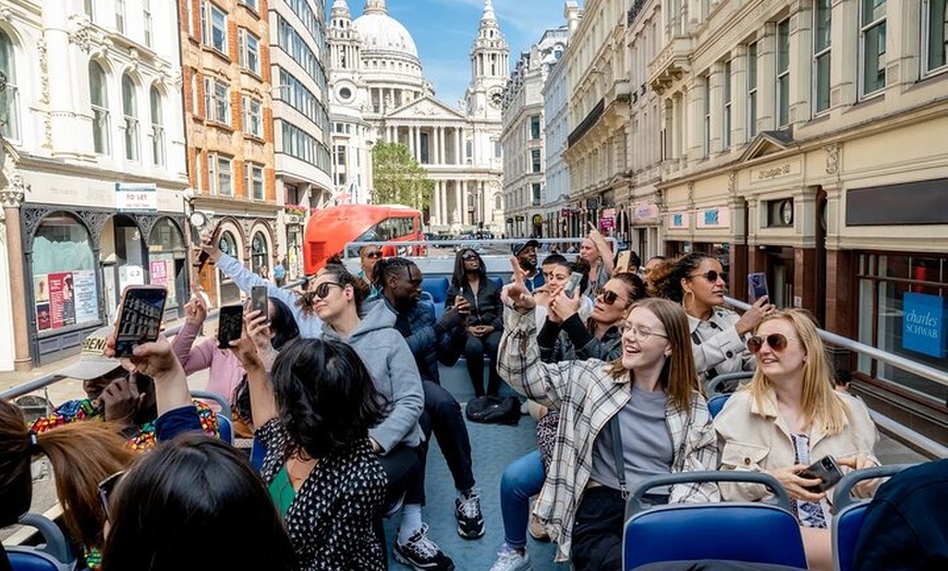 Image 2: 3 Hour London Landmarks Hop On Hop Off Bus Tour
