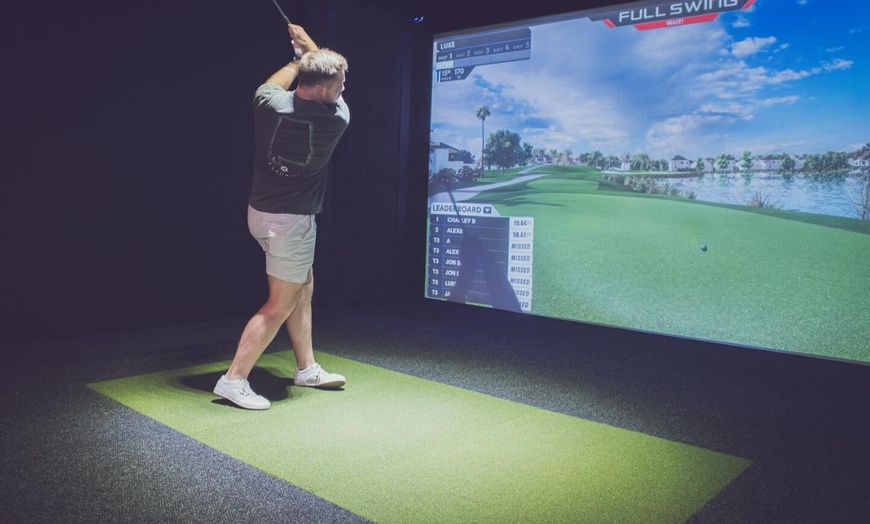Image 4: $30 For 1-Hour Rent A Bay Indoor Golf for Up To 2 People (Reg. $60)